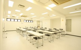 岡山貸し会議室（８F）