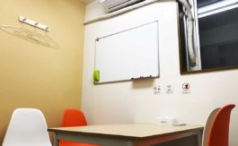 Colormell（カラメル）池袋西口店・C室（オレンジ）