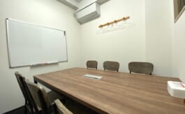 Colormell（カラメル）横浜西口店・C室（オレンジ）