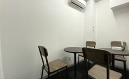 Colormell（カラメル）横浜西口店・D室（ブルー）